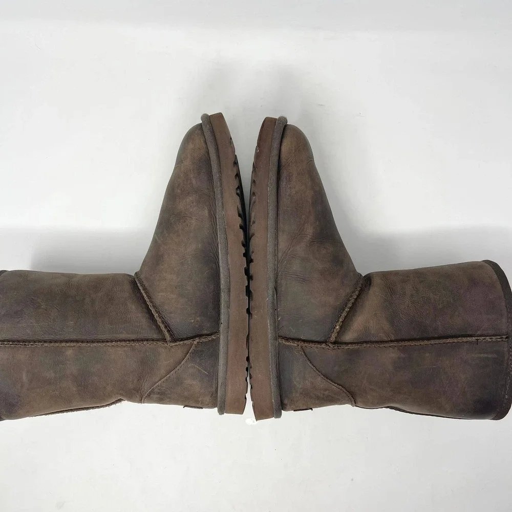 UGG Classic Short‎ Boot Wms 8 Brownstone Leather Sherpa Lined Snow Cozy 1005093